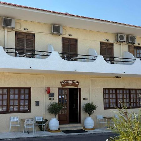 Romanza Rooms Poúlithra Buitenkant foto