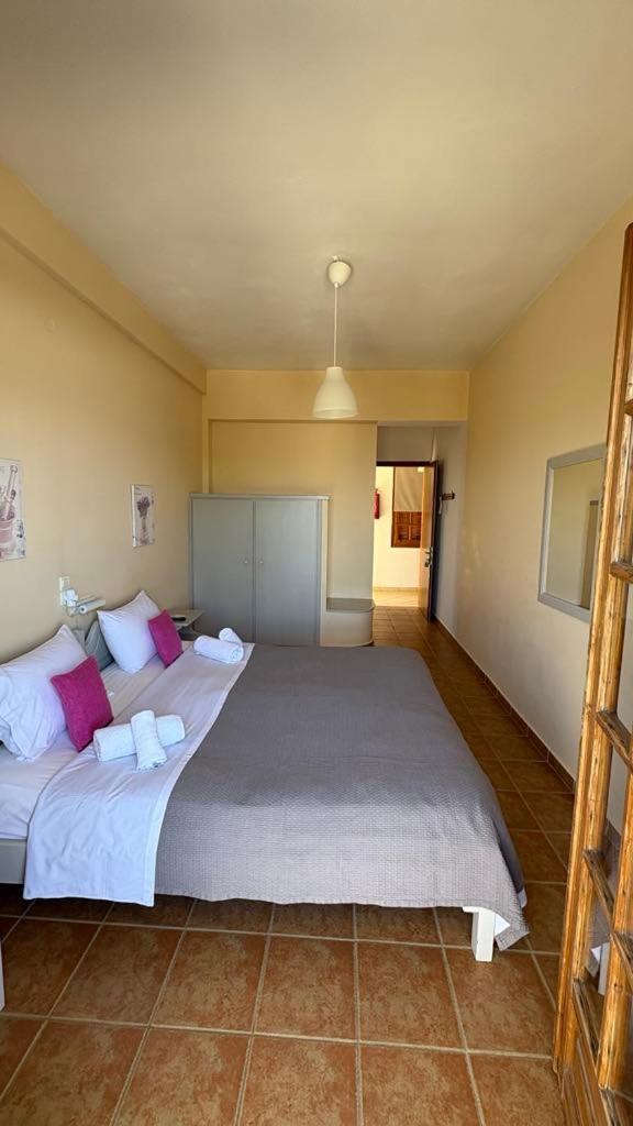 Romanza Rooms Poúlithra Buitenkant foto